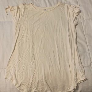 Cream colored short sleeve tie t-shirt